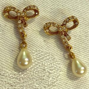 80’s Vintage Costume Jeweled Bow & Pearl Drop Earrings